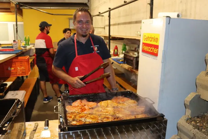 Klicken Sie sich durch die Fotos vom Sommernachtstanz der FF St. Michael.