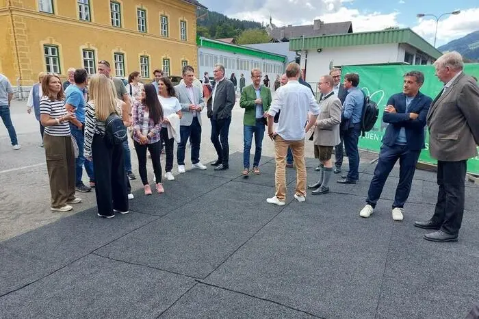 Landesrätin Claudia Holzer verwies auf den Landtagsbeschluss zur Modernisierung als wichtigen Schritt für den Fortbestand.