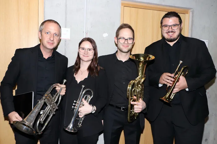 MusikerIn aus der Tiebelstadt am Foto von Links: Christian Duss (Flügelhorn), Stefanie Dietrichsteiner (Solo Cornet), Jakob Ebner (Bariton) und Martin Schusser (Solo Cornet).