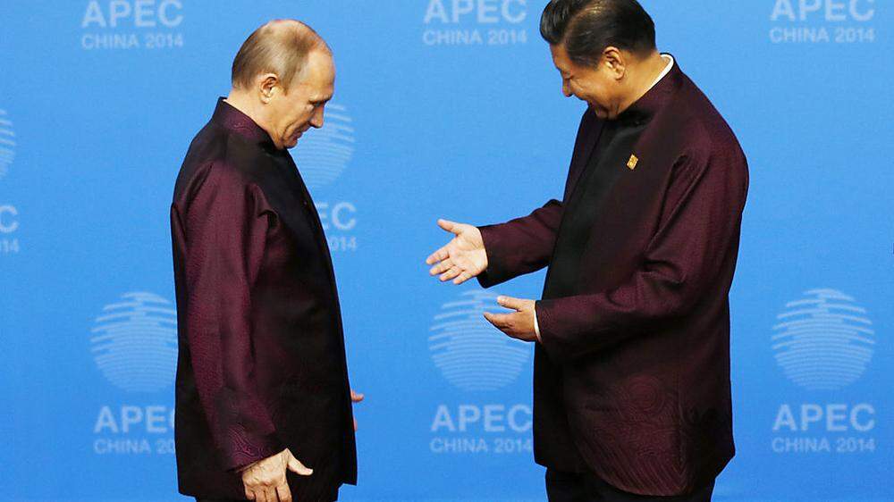 Russlands Staatschef Putin und Chinas Präsident Xi beim APEC-Gipfel in Peking im November