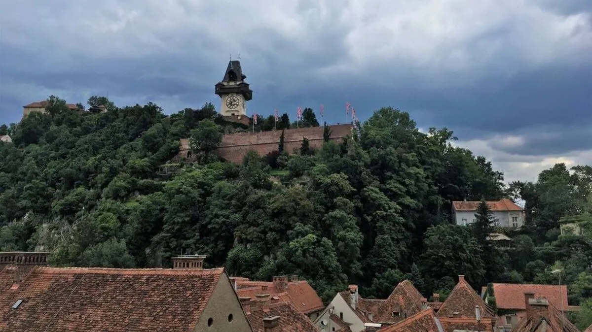 Tiefdruckgebiet "Cathy" hat die Woche weiterhin im Griff