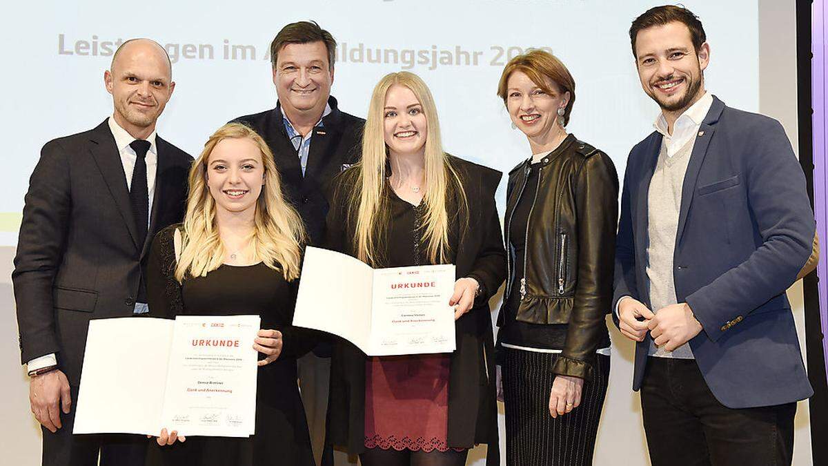 Bildungsdirektor Klinglmair, Lehrling Denise Brettner, Mandl, Lehrling Corinna Steiner, Schaunig, Schuschnig