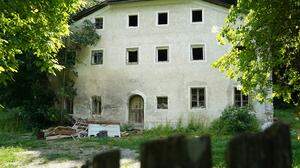 Der unter Denkmalschutz gestandene Schlossmoarhof wird abgerissen, das entschied das Landesdenkmalamt. Wird an seiner Stelle ein Hotel folgen?