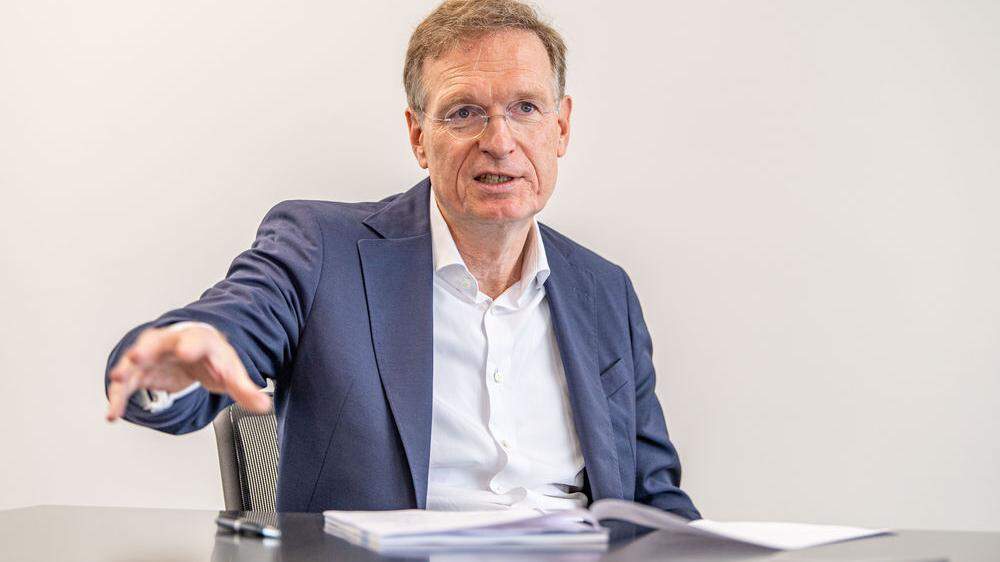 Joachim Schönbeck leitet die Andritz AG. Global beschäftigt der Konzern 27.000 Mitarbeiterinnen und Mitarbeiter