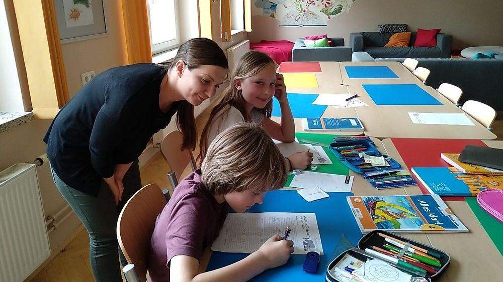 Ab der 5. Schulstufe bietet die Arbeiterkammer Tirol kostenlose Lernbegleitung an