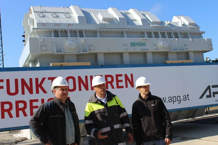 Von links: Bauleiter Reinhold Novak, Projektleiter Wolfgang Ranninger und Betriebskoordinator Markus Mucher