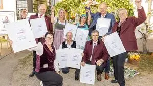 Die Sieder und Siegerinnen der diesjährigen Apfelweinkost