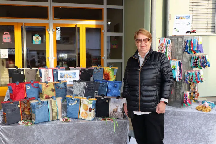 Am KRAMMASURI-Stand von Margit Höfernig aus St. Veit/Glan.