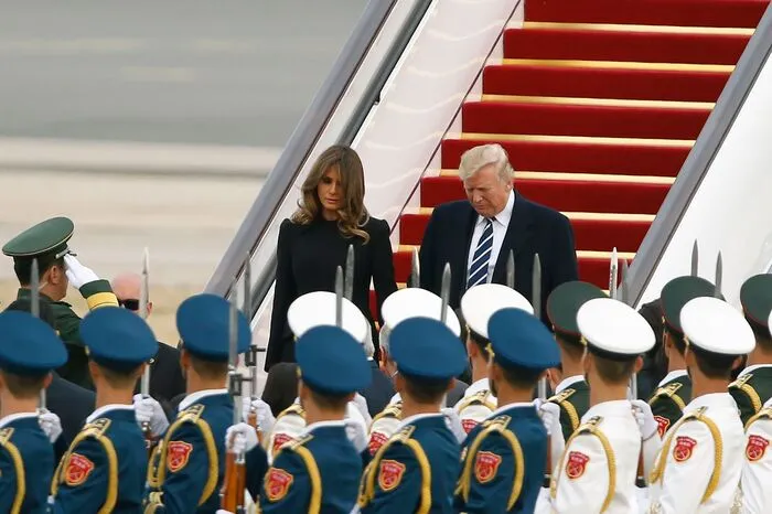 Am Abend hat Xi Jinping zu einem privaten Essen in kleiner Runde eingeladen.    