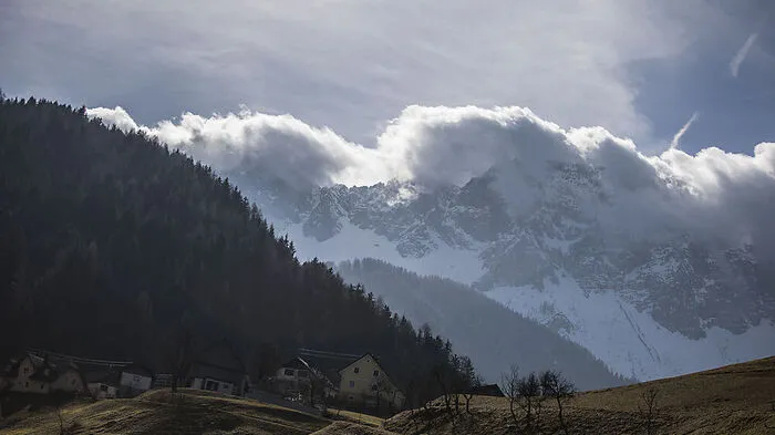 Eine Kaltfront verschlechter das Wetter