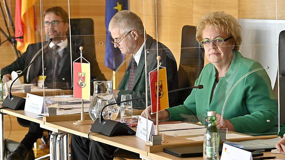 Verfahrensanwalt Michael Kasper, Verfahrensrichter Walter Pilgermair und die Vorsitzende Verena Dunst (SPÖ)