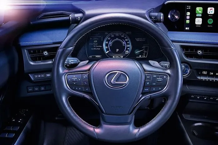 Wie viel Leistung das Strom-SUV haben wird, diesbezüglich haben die Japaner derzeit noch Ladehemmung und lassen lediglich maximale 300 Newtonmeter Drehmoment verlautbaren.