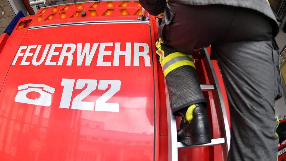 25 Kameradinnen und Kameraden der Feuerwehr Fehring standen im Einsatz