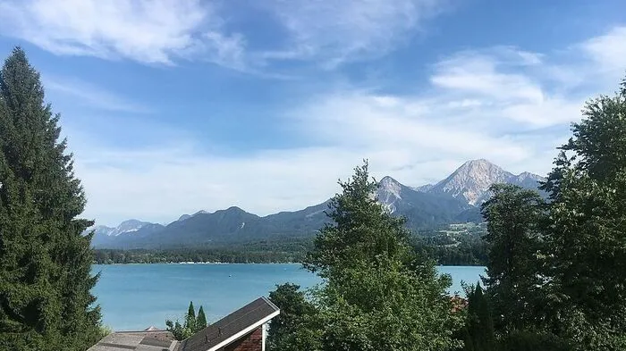 Blick über den Faaker See