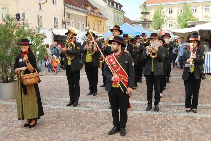 Für den musikalischen Aufputz sorgte der Eisenbahnermusikverein (EMV) Stadtkapelle St. Veit. 