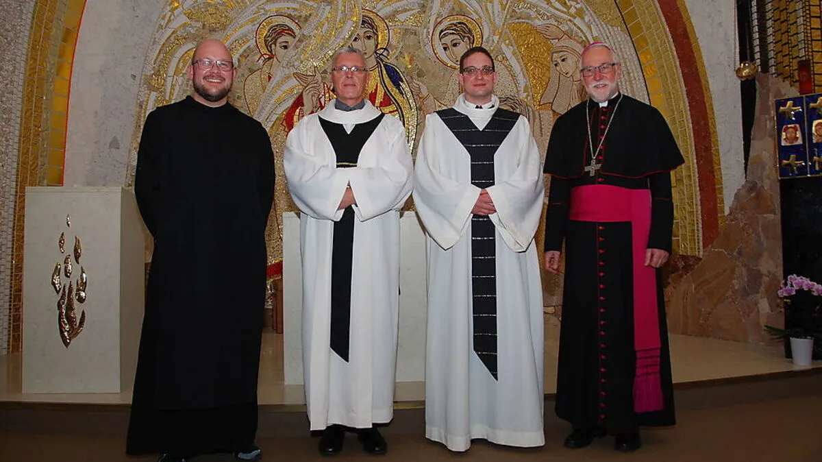 Stiftsadministrator Marian Kollmann, Christian Smolle, Martin Lurger und Bischof Josef Marketz (von links)