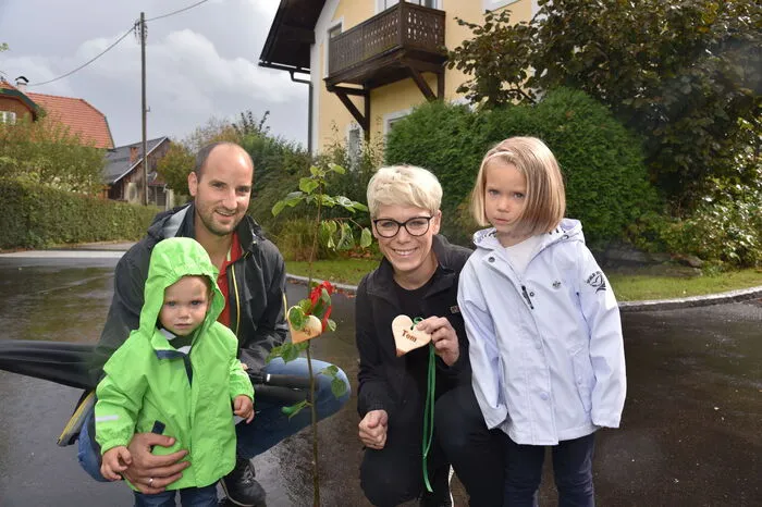 Bitte klicken Sie sich durch die Bilder . . .