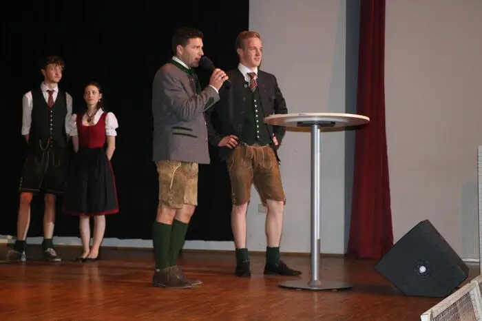 Der Obmann des Bauernbundes St. Margarethen an der Raab, Hannes Karner, begrüßte im Anschluss die Besucher im Ballsaal. Auch der Obmann der Landjugend, Klaus Fleischhacker, richtete einige Worte an die Gäste.
