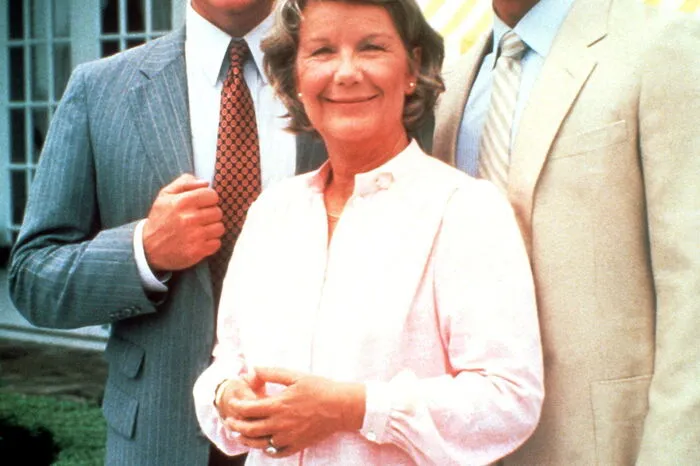 Eine unvergleichbare Erfolgsgeschichte nahm ihren Lauf: Schon bald sahen 300 Millionen Menschen in 64 Ländern dabei zu, wie der Ölbaron J. R. seine Serien-Frau Sue Ellen (Linda Gray) in die Alkoholsucht trieb ...
