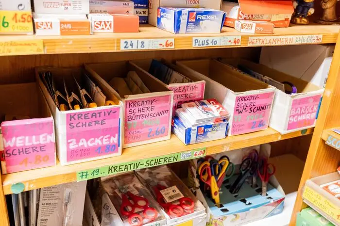 Karl-Heinz Kuss Papiergeschäft Großhandel Papier Peraustraße 44 Villach 