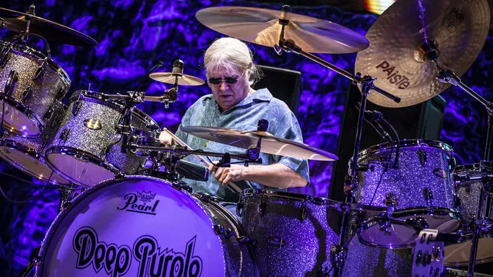 Mit alten Hits wie "Smoke on the water", "Highway Star" und "Lazy" begeisterte die englische Rockband "Deep Purple" rund 4000 Rockfans in der Messehalle Klagenfurt.