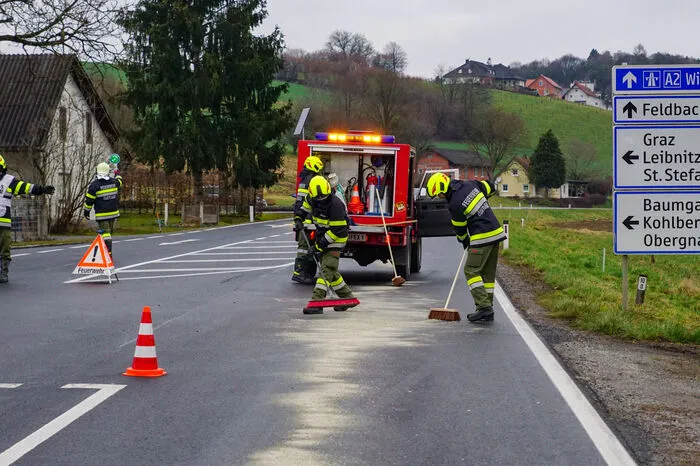 Vier Stunden dauerte der Einsatz samt Sperre der L211.