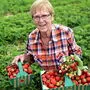 Wilhemine Müller im Erdbeerland Althofen