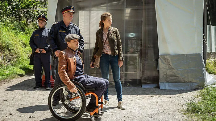 Major Palfinger (Florian Teichtmeister) ermittelt in Bad Gastein