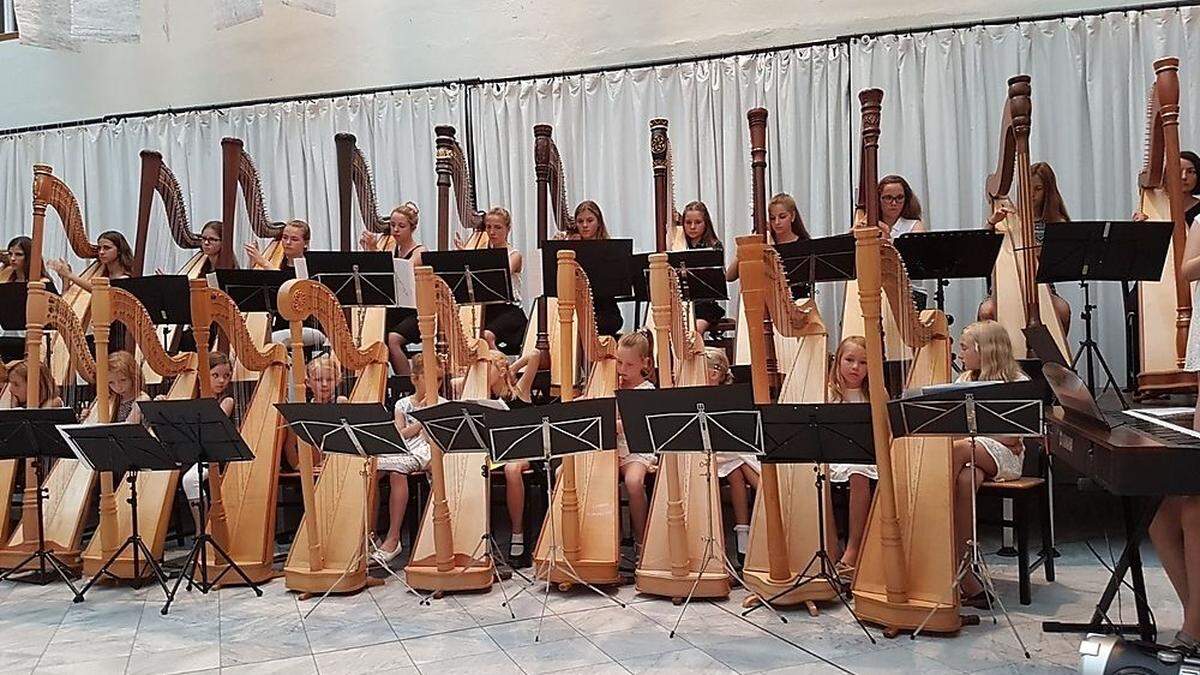 Das Harfenkonzert der beiden Musikschulen war eines der besonderen Art