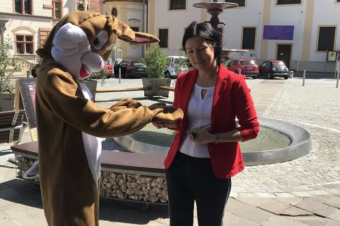 Klicken Sie sich durch die weiteren Bilder.