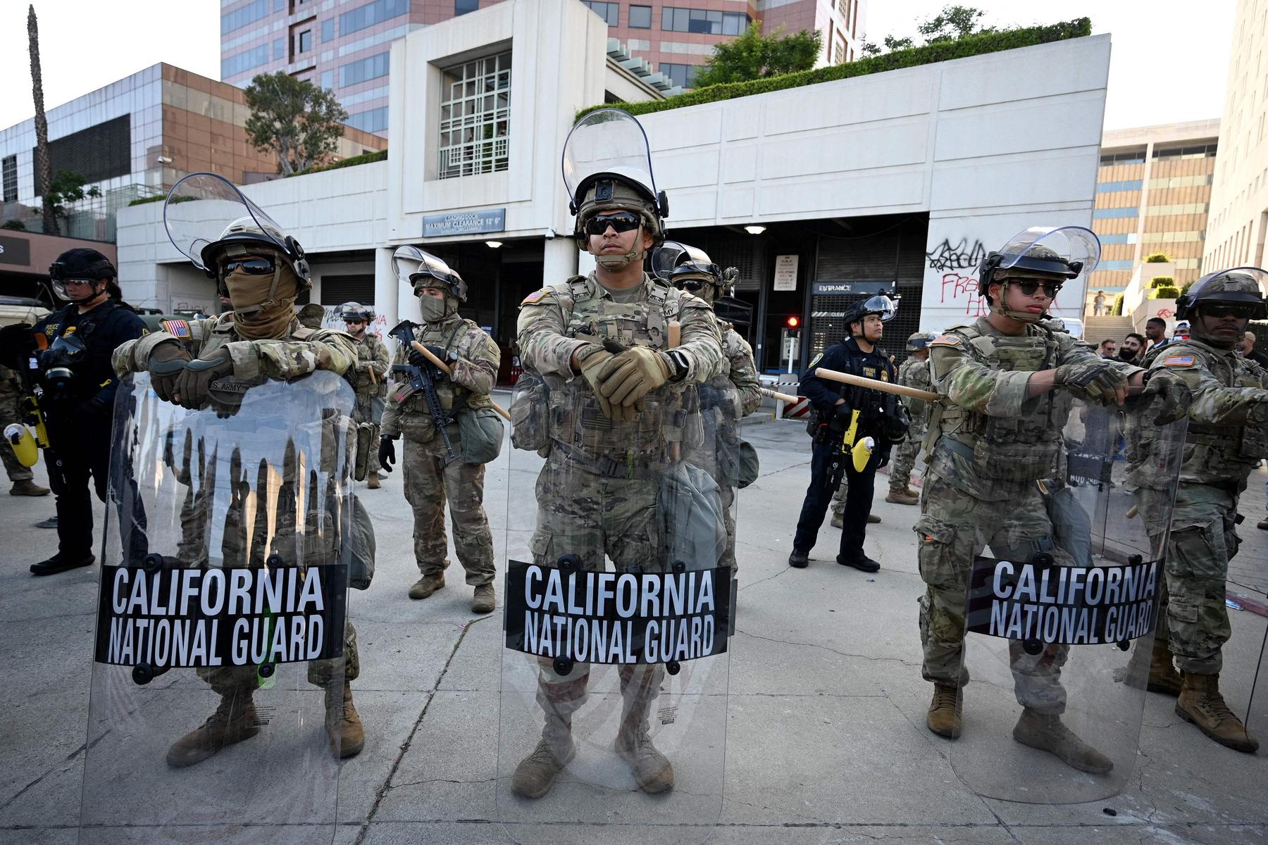 USA: Marines ziehen aus Los Angeles ab