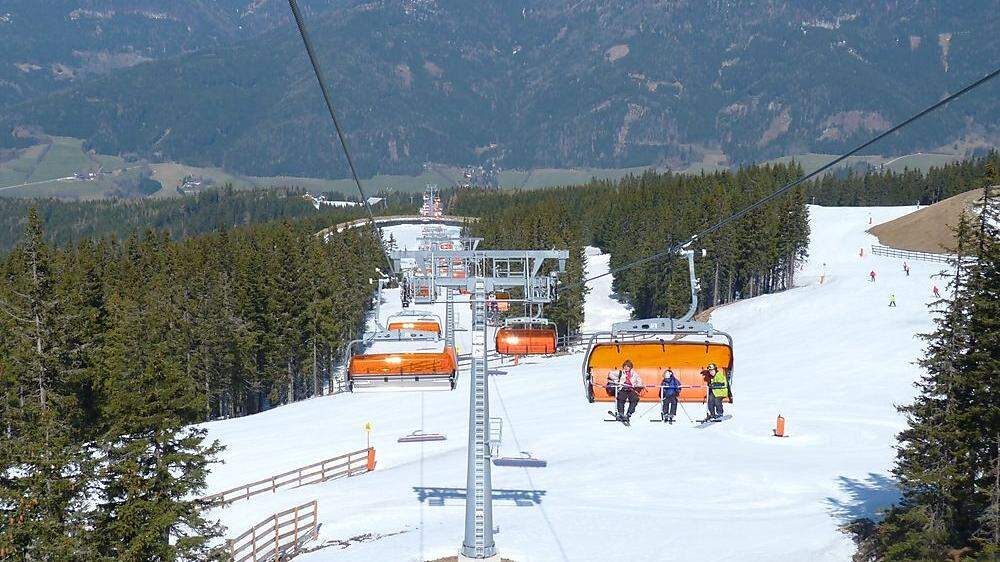 Im Skigebiet Stuhleck wurde ein Arbeiter bei Bauarbeiten verletzt