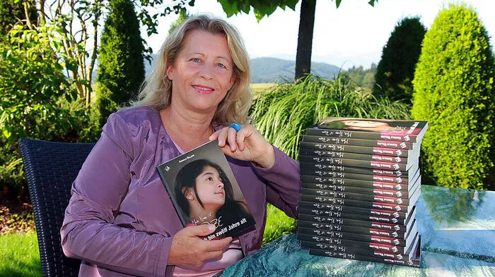 Die Maria Saaler Fotografin Kornelia Wallner stellt heute Abend ihr erstes Buch „Mein Name ist Roze“ vor