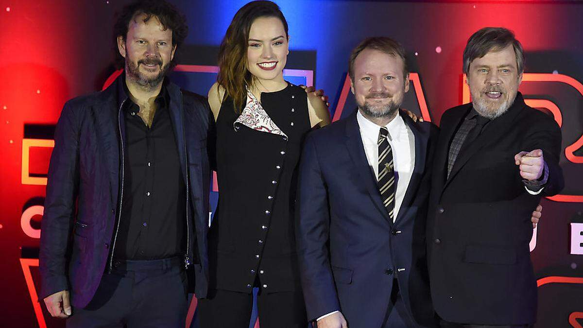  Ram Bergman, Daisy Ridley, Rian Johnson und Mark Hamill 