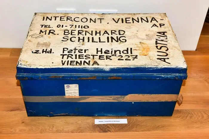 „Es ist die beste Wollqualität von einer besonderen Schafrasse, die chemiefreie Wollaufbereitung und die Knüpftechnik, die erhalten bleiben soll und die Frauen, die diese Teppiche knüpfen, sollen eine sichere Einkommens-quelle haben“, sagt Wilfried Stanzer. 