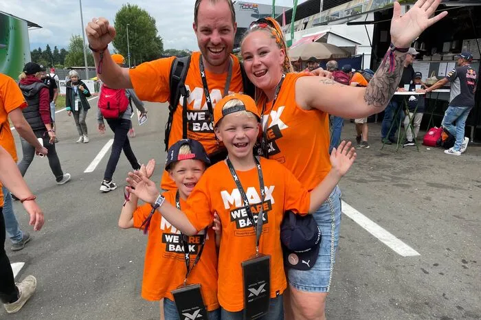 Mit dabei vor allem Fans von Publikumsliebling und WM-Führenden Max Verstappen.