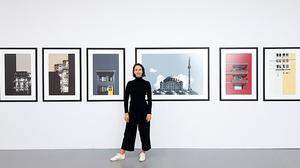 Pia Pivec bei ihrer Ausstellung in Istanbul.