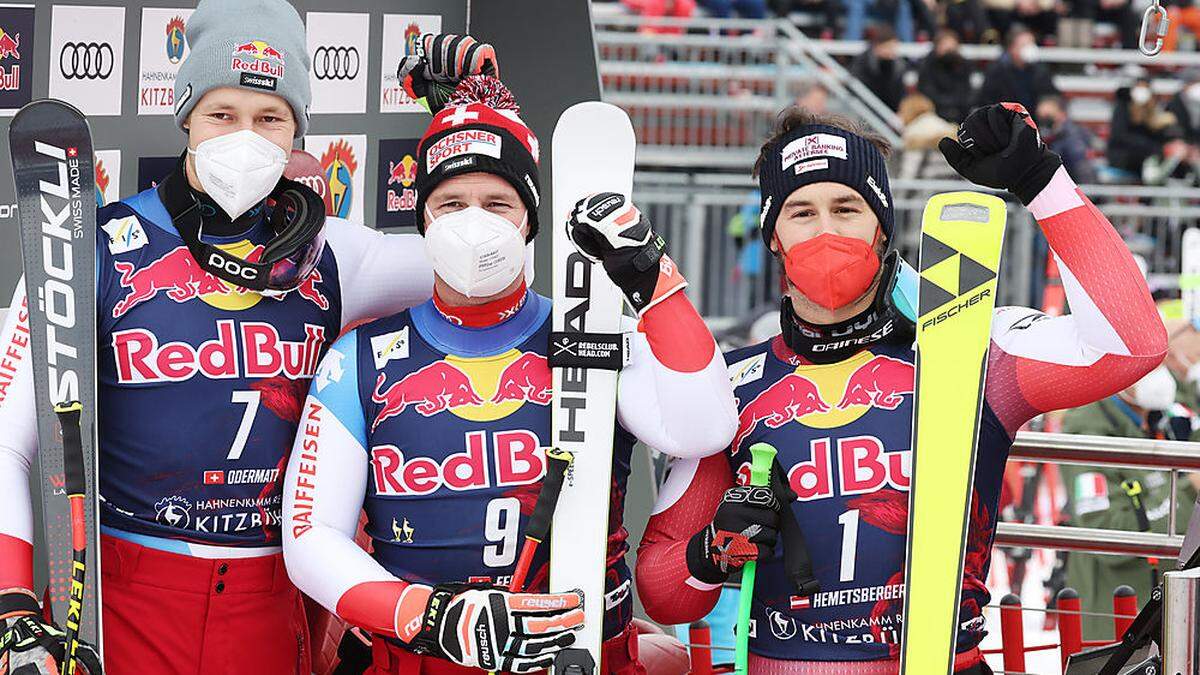 Beat Feuz (Mitte) siegte vor Marco Odermatt (links) und Daniel Hemetsberger