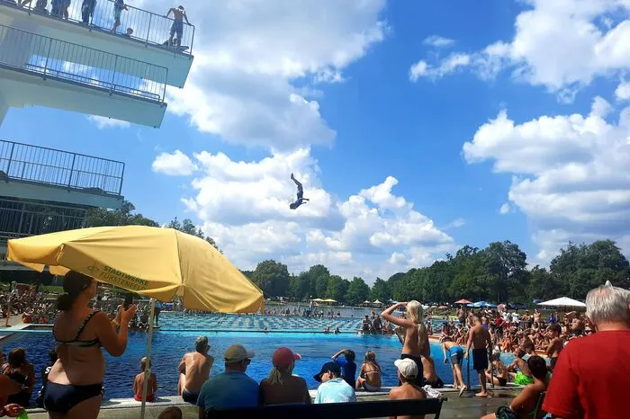 Ob Handstand mit Salto...