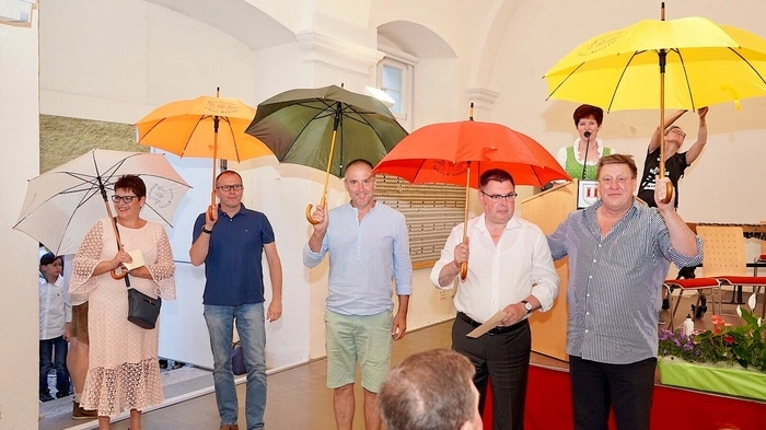 Sie stehen bereit, das Publikum auf die musikalische Reise durch Gmünd zu führen: Vizbürgermeisterin Heidi Penker und die Bürgermeister des Lieser- Maltatales Klaus Rüscher (Malta), Christian Genshofer (Trebesing), Johann Winkler (Krems), Josef Jury (Gmünd)