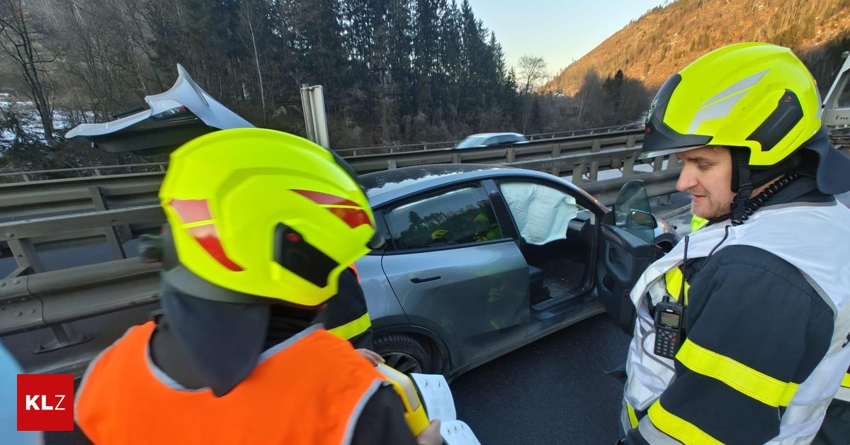 In-Fahrtrichtung-Wien-Frau-geriet-auf-der-S6-mit-ihrem-Auto-gegen-die-Leitplanke
