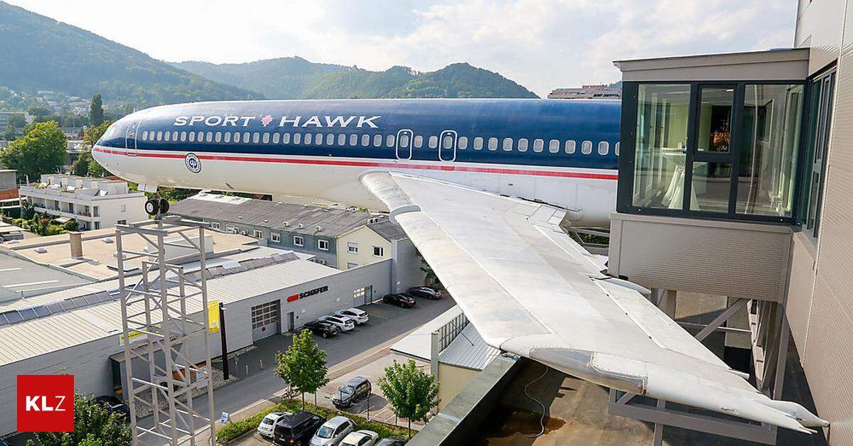 Graz airplane restaurant ceases regular operations