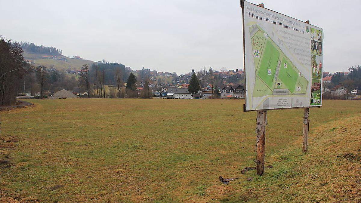 Auf dem „Pfarrfeld“ in Ligist könnte im Frühjahr mit dem Bau des Freizeitzentrums begonnen werden