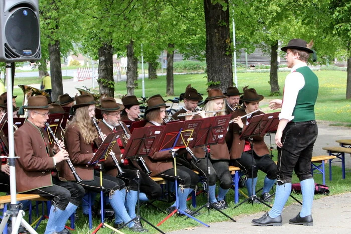 Musikalisch umrahmt wurde das Fest von der Stadtkapelle Althofen... 