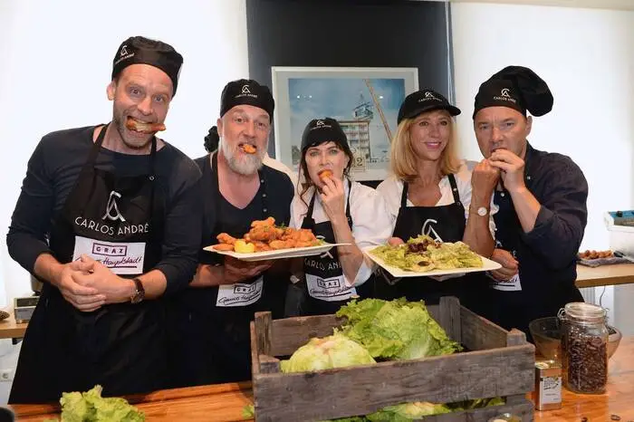 Julian Weigend, Marc Marshall, Anja Kruse, Carin C. Tietze, Thomas Arnold