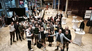 Gruppenfoto: Die letzten Gäste hielten bis kurz nach acht Uhr Früh aus | Gruppenfoto: Die letzten Gäste hielten bis kurz nach acht Uhr Früh aus