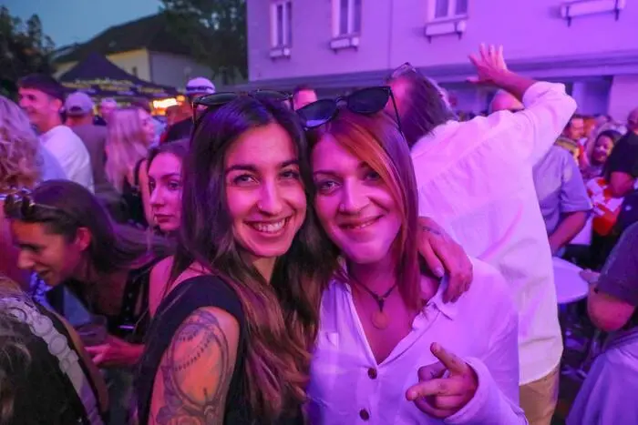 Bei der mit Musik umrahmten Veranstaltung wagte sich auch Bürgermeister Mario Abl an das DJ-Pult.