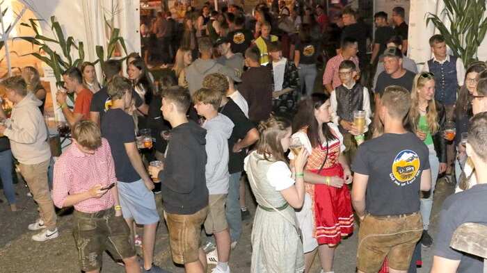   Eine ausgelassene Stimmung herrschte am Montag beim 12. Sommerfest der Landjugend (LJ) Sörg auf der Burgruine Liebenfels.
