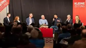 Kleine-Redakteur Benedikt Karl, Bürgermeisterin Andrea Heinrich (SPÖ), Egon Gojer (ÖVP), Josef Gruber (Grüne), Thomas Wohlmuther (FPÖ), August Singer (Neos) und Kleine-Redakteurin Iris Hödl diskutierten unter dem Motto „Reden wir“ im Kulturhaus in Liezen | Kleine-Redakteur Benedikt Karl, Bürgermeisterin Andrea Heinrich (SPÖ), Egon Gojer (ÖVP), Josef Gruber (Grüne), Thomas Wohlmuther (FPÖ), August Singer (Neos) und Kleine-Redakteurin Iris Hödl diskutierten unter dem Motto „Reden wir“ im Kulturhaus in Liezen