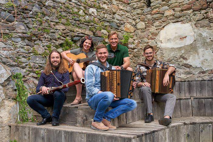 Hans Knauß mit der Herzbluat Musi & Marcel Mölschl